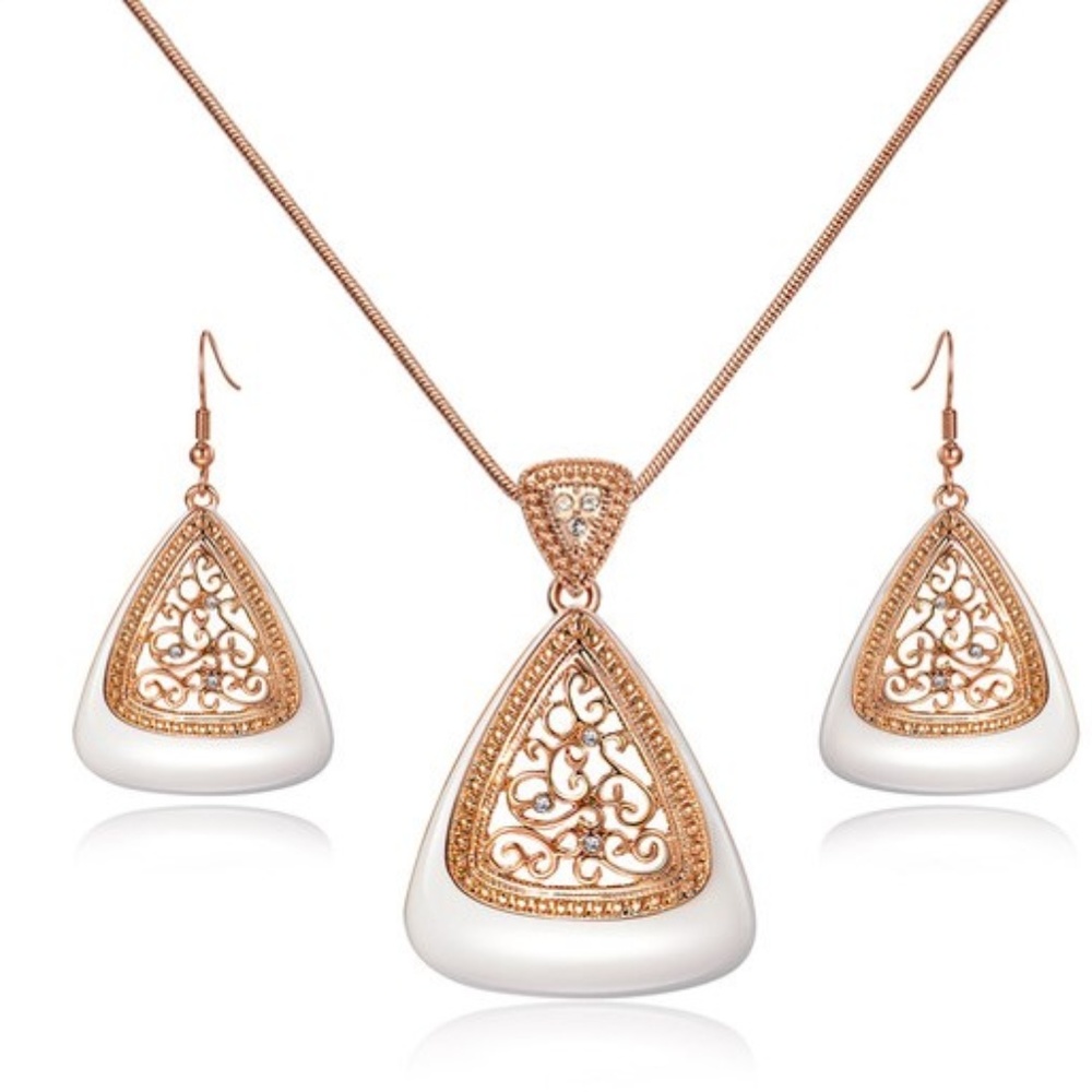 Rose Gold Triangular Jewelry Set